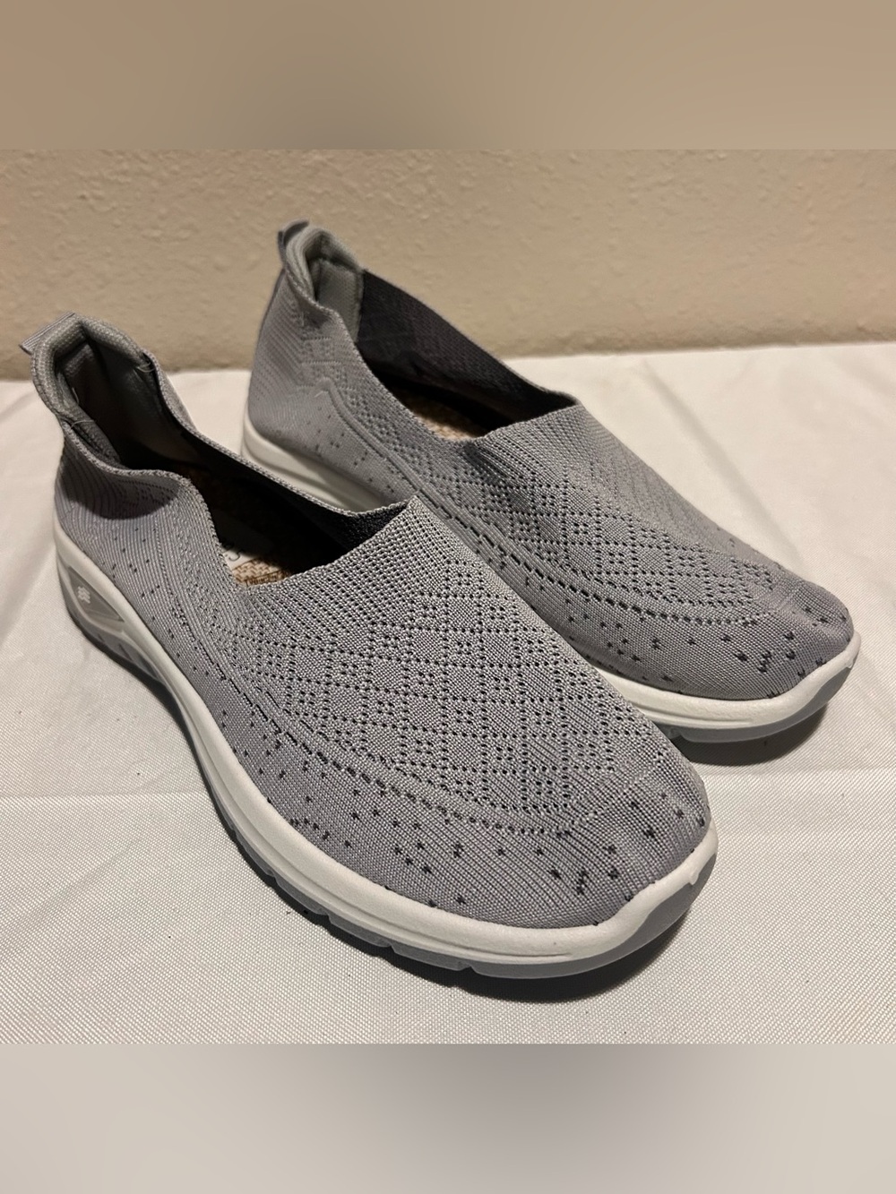 Women's Lightweight Slip-On Walking Shoes